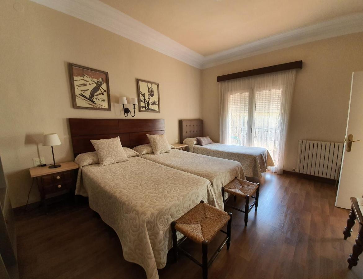 אל פונט דה סוארט Hostal Canigo מראה חיצוני תמונה