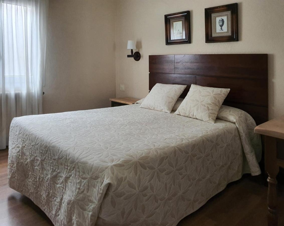 אל פונט דה סוארט Hostal Canigo מראה חיצוני תמונה